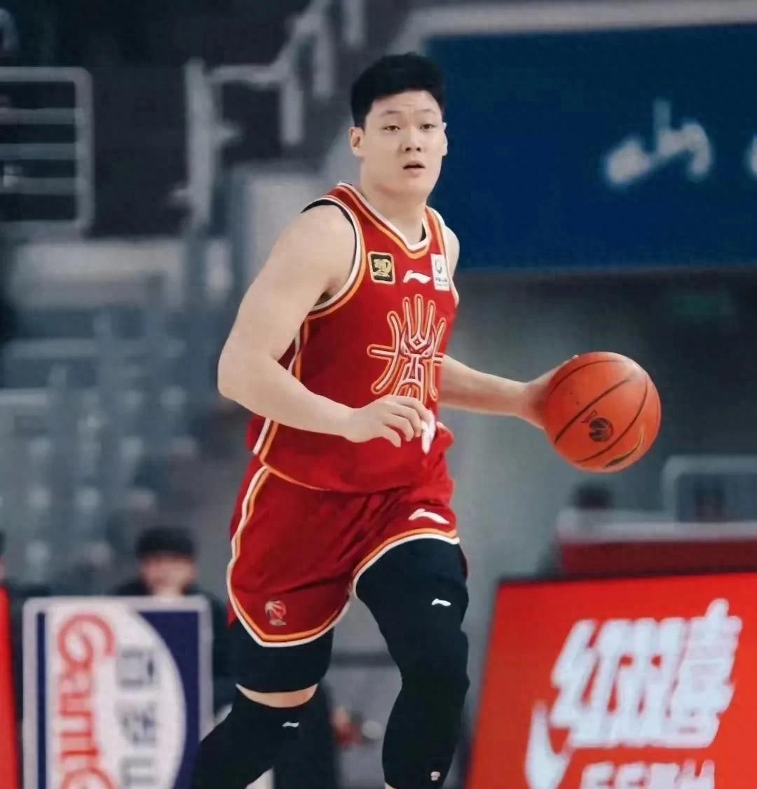 山西男篮赢下关键战役，保持不败战绩